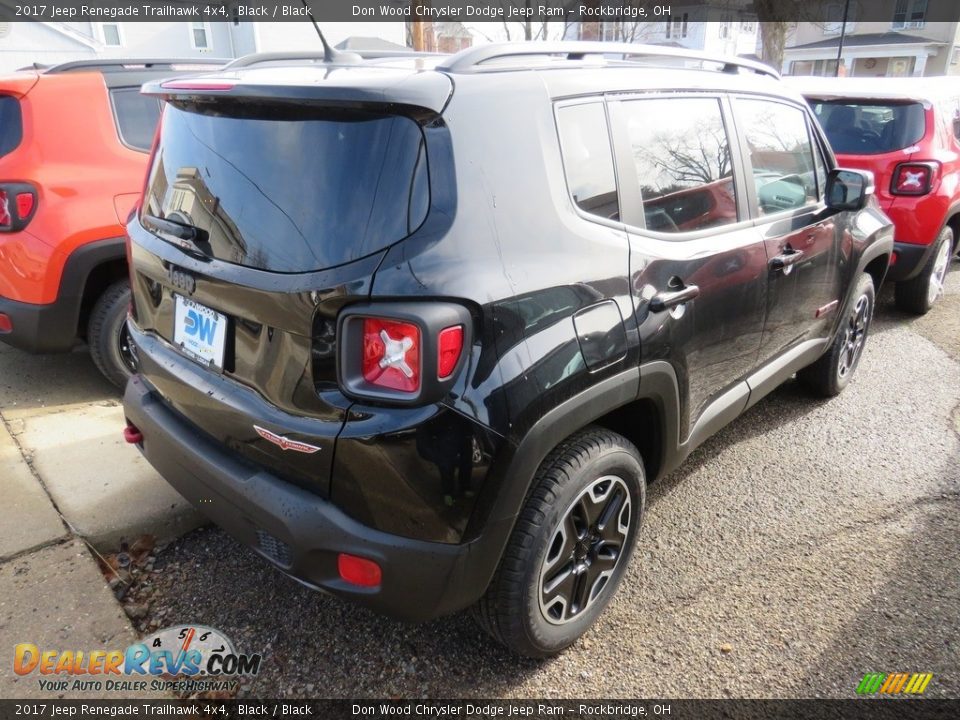 2017 Jeep Renegade Trailhawk 4x4 Black / Black Photo #9