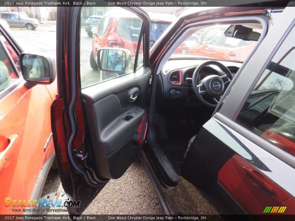 2017 Jeep Renegade Trailhawk 4x4 Black / Black Photo #17