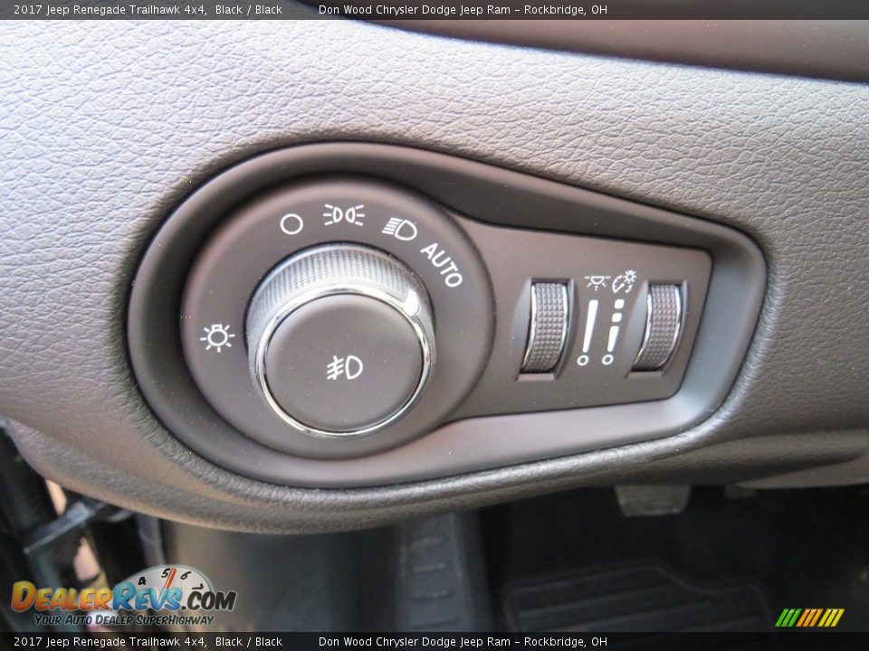 2017 Jeep Renegade Trailhawk 4x4 Black / Black Photo #21