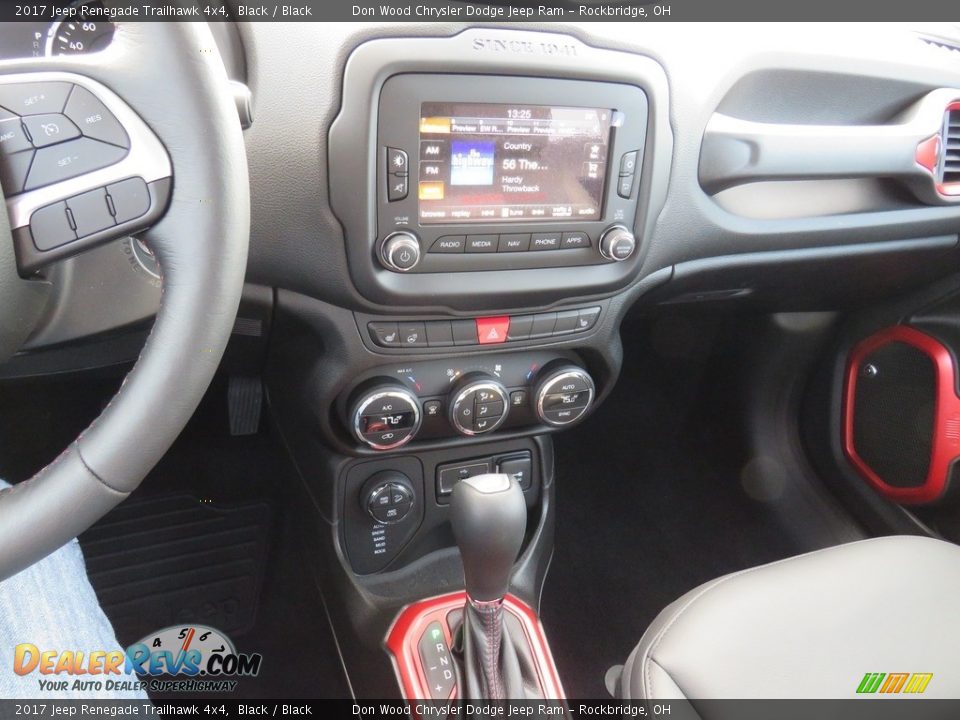 2017 Jeep Renegade Trailhawk 4x4 Black / Black Photo #28