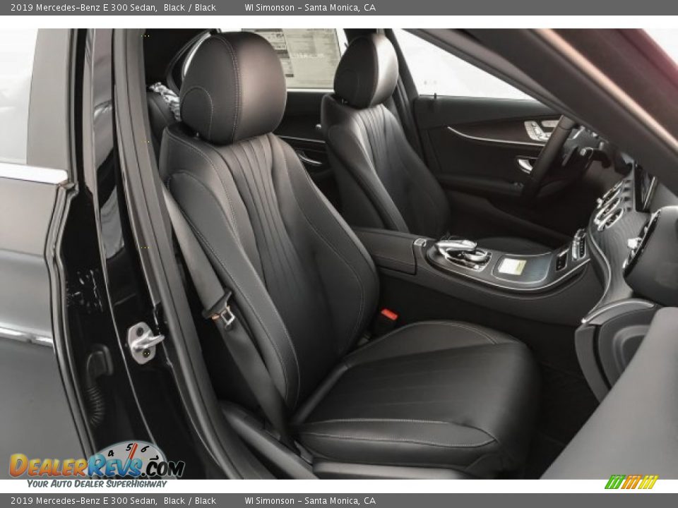 2019 Mercedes-Benz E 300 Sedan Black / Black Photo #5