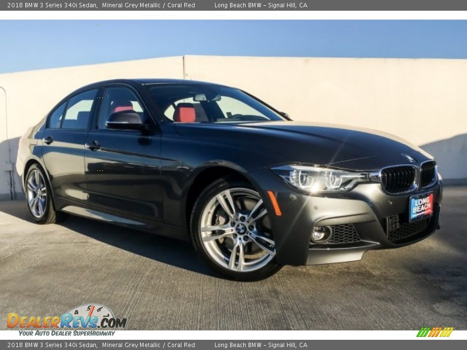 Front 3/4 View of 2018 BMW 3 Series 340i Sedan Photo #12