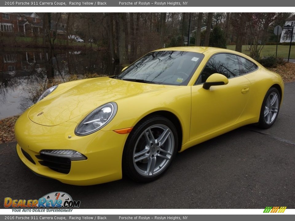 Front 3/4 View of 2016 Porsche 911 Carrera Coupe Photo #1