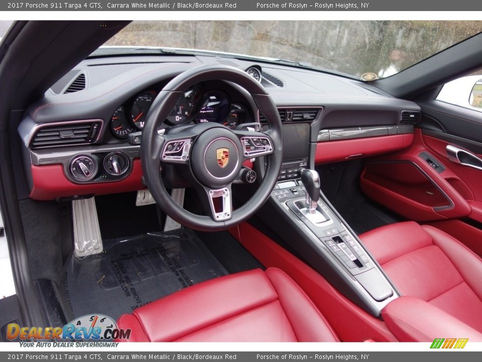 Dashboard of 2017 Porsche 911 Targa 4 GTS Photo #19