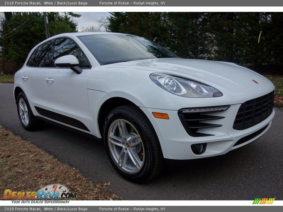 2018 Porsche Macan White / Black/Luxor Beige Photo #1