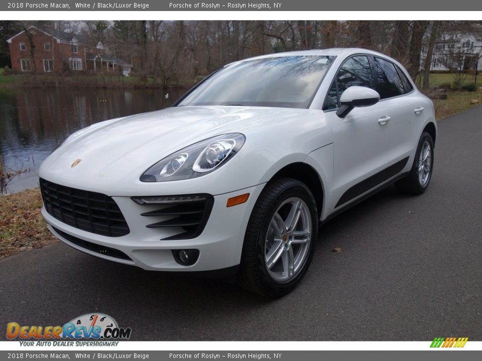 2018 Porsche Macan White / Black/Luxor Beige Photo #8