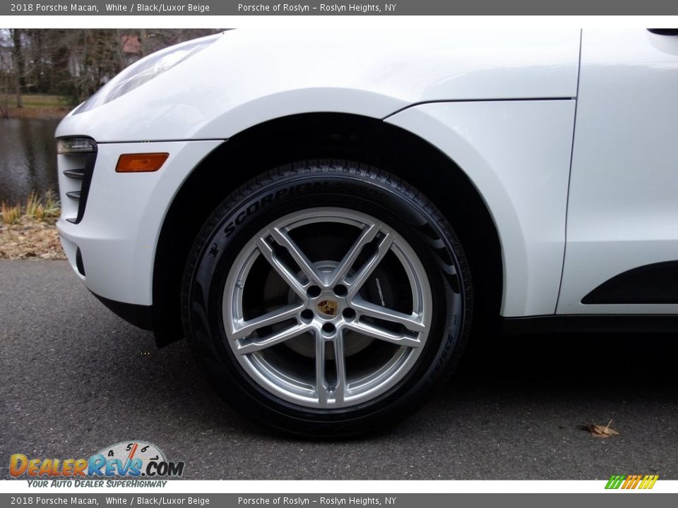 2018 Porsche Macan White / Black/Luxor Beige Photo #9