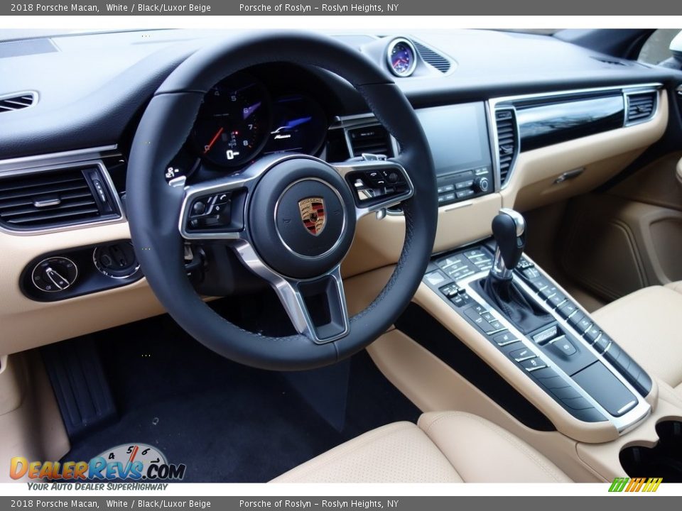 2018 Porsche Macan White / Black/Luxor Beige Photo #10