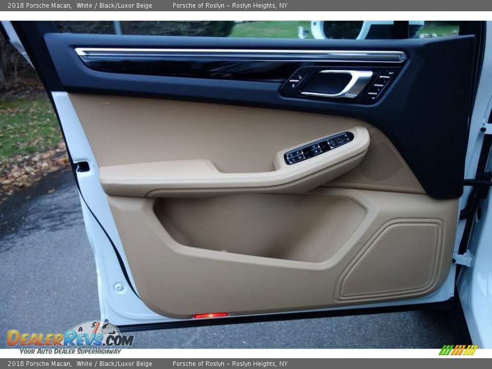 2018 Porsche Macan White / Black/Luxor Beige Photo #11