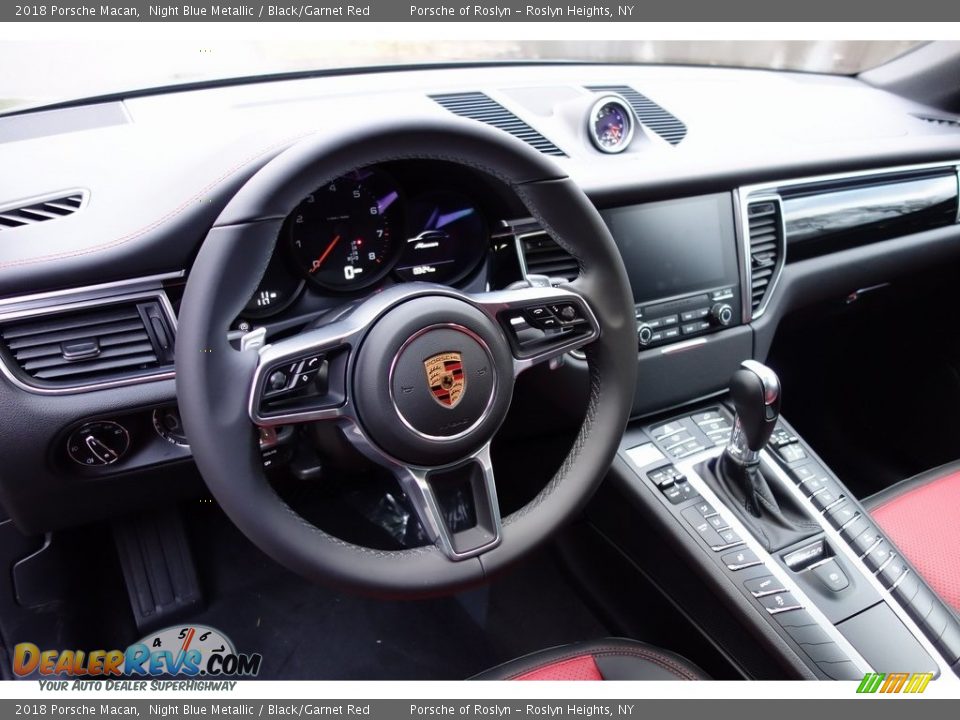 2018 Porsche Macan Night Blue Metallic / Black/Garnet Red Photo #20