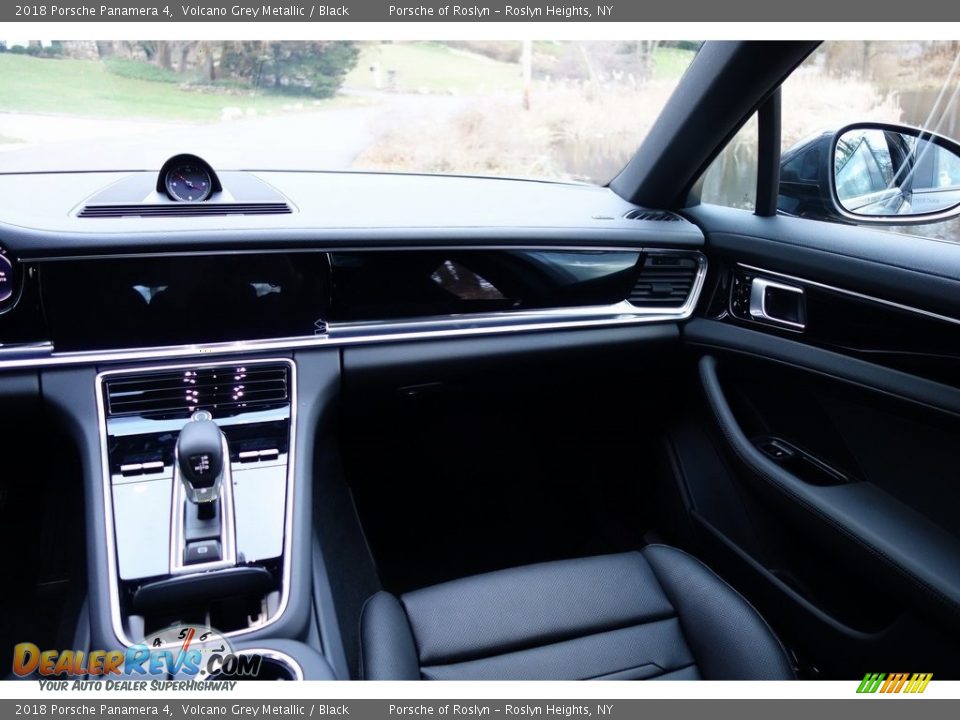 2018 Porsche Panamera 4 Volcano Grey Metallic / Black Photo #15