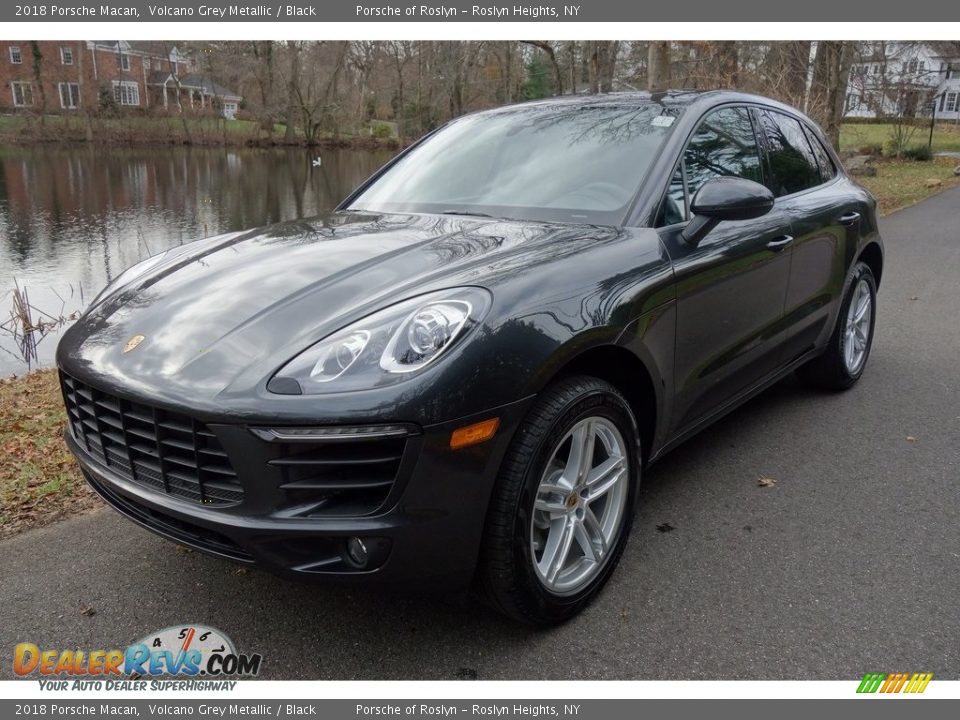 2018 Porsche Macan Volcano Grey Metallic / Black Photo #8