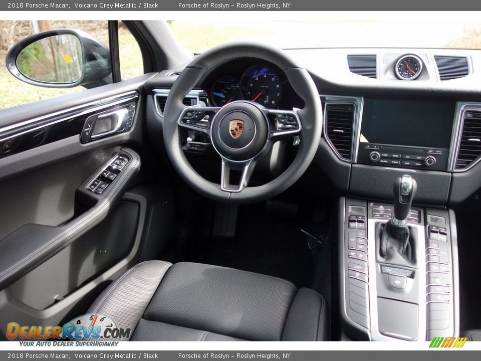 2018 Porsche Macan Volcano Grey Metallic / Black Photo #13