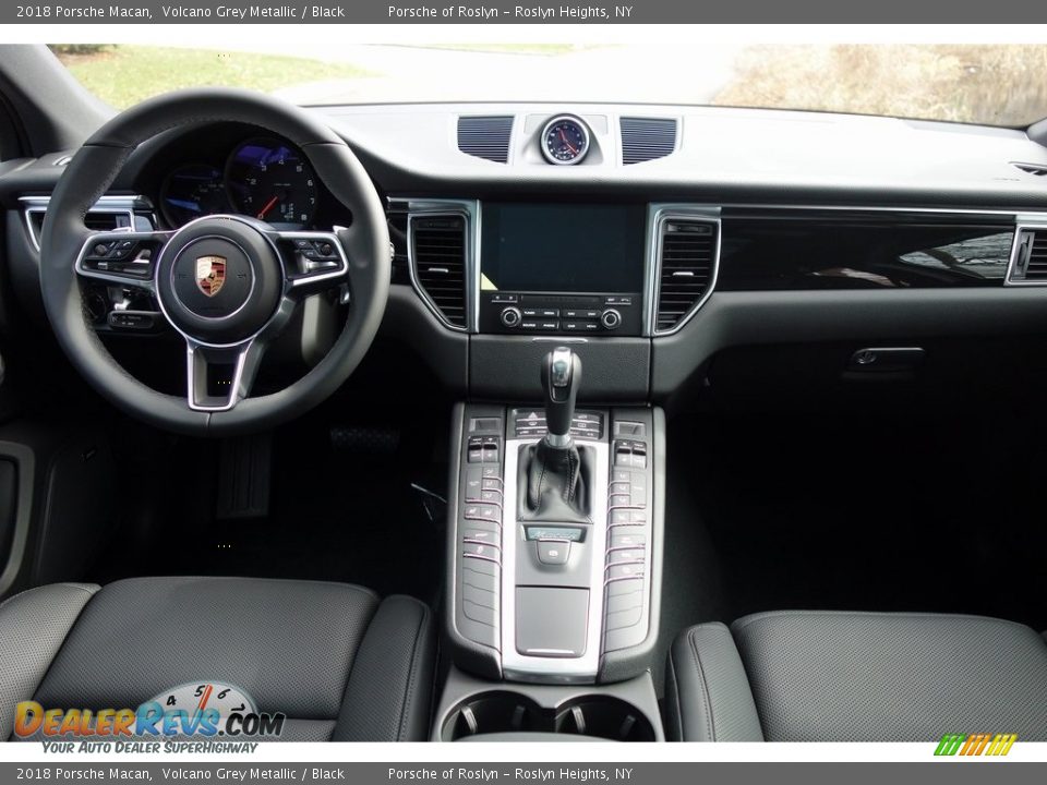 2018 Porsche Macan Volcano Grey Metallic / Black Photo #14
