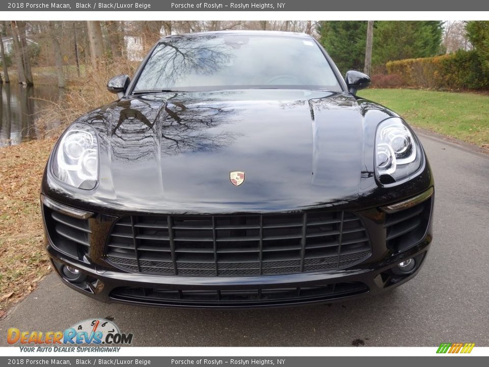 2018 Porsche Macan Black / Black/Luxor Beige Photo #2