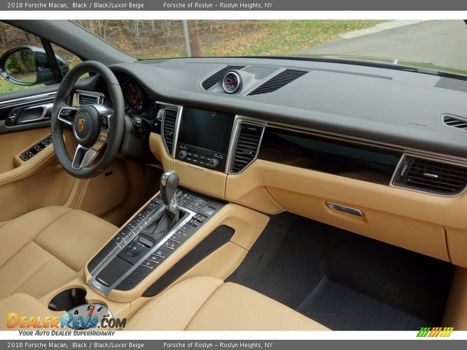 2018 Porsche Macan Black / Black/Luxor Beige Photo #16