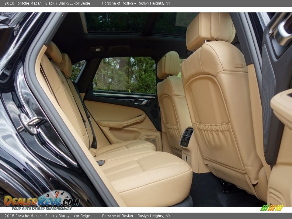 2018 Porsche Macan Black / Black/Luxor Beige Photo #19