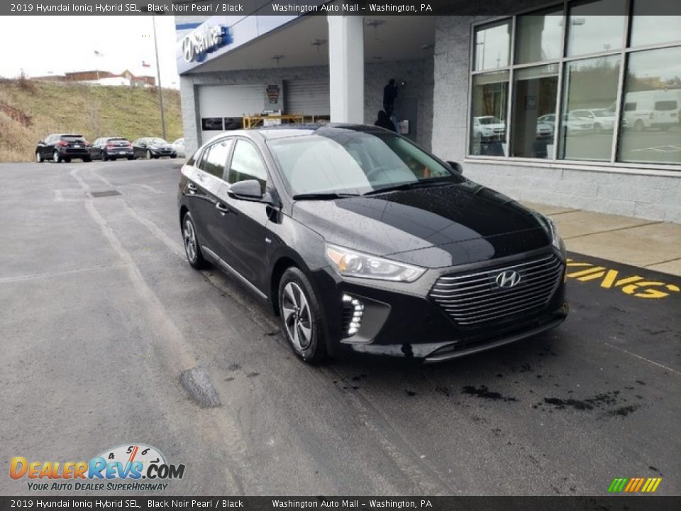 Front 3/4 View of 2019 Hyundai Ioniq Hybrid SEL Photo #3