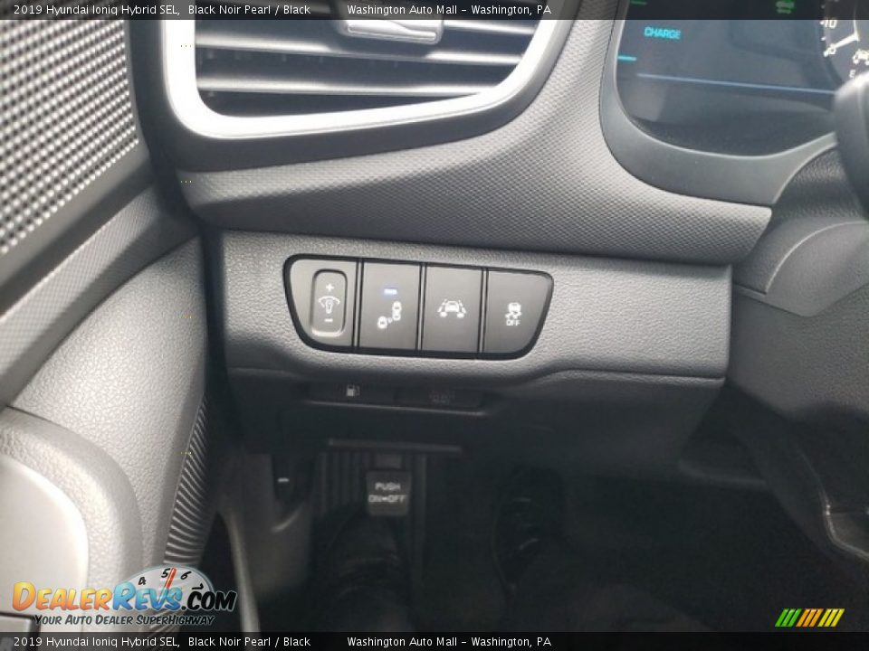 Controls of 2019 Hyundai Ioniq Hybrid SEL Photo #17