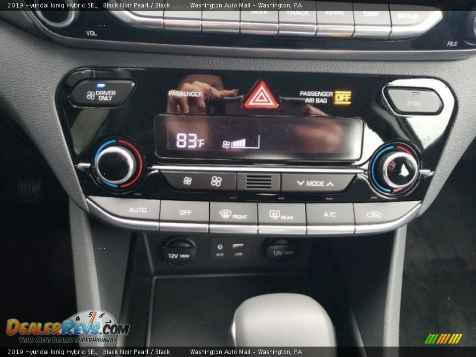 Controls of 2019 Hyundai Ioniq Hybrid SEL Photo #23
