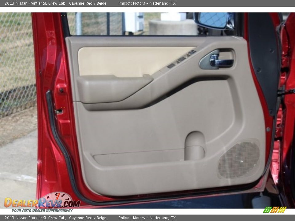 2013 Nissan Frontier SL Crew Cab Cayenne Red / Beige Photo #10