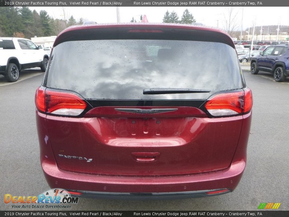 2019 Chrysler Pacifica Touring Plus Velvet Red Pearl / Black/Alloy Photo #4