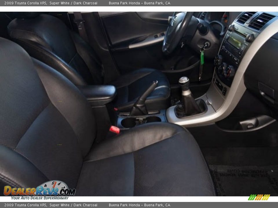 2009 Toyota Corolla XRS Super White / Dark Charcoal Photo #23