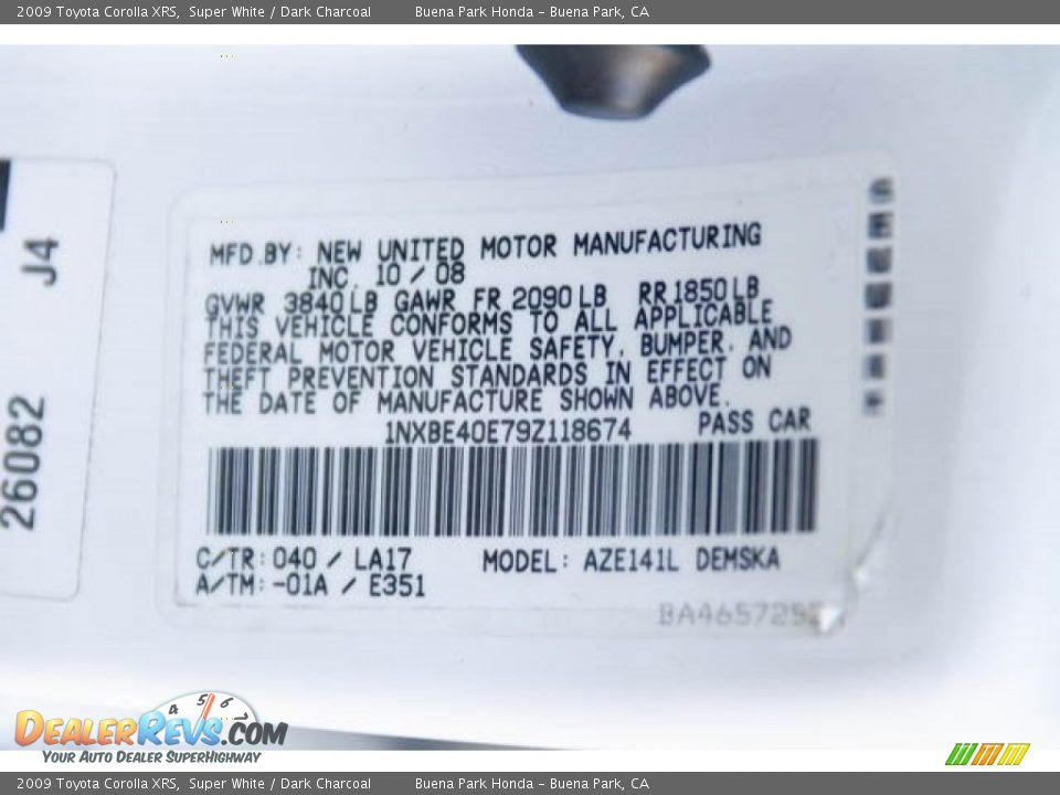 2009 Toyota Corolla XRS Super White / Dark Charcoal Photo #36