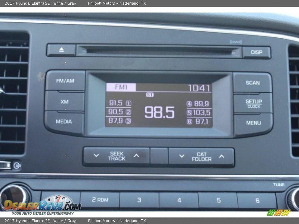 2017 Hyundai Elantra SE White / Gray Photo #12