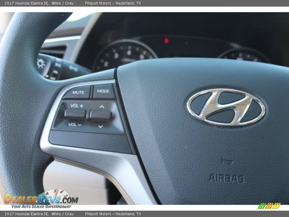 2017 Hyundai Elantra SE White / Gray Photo #14