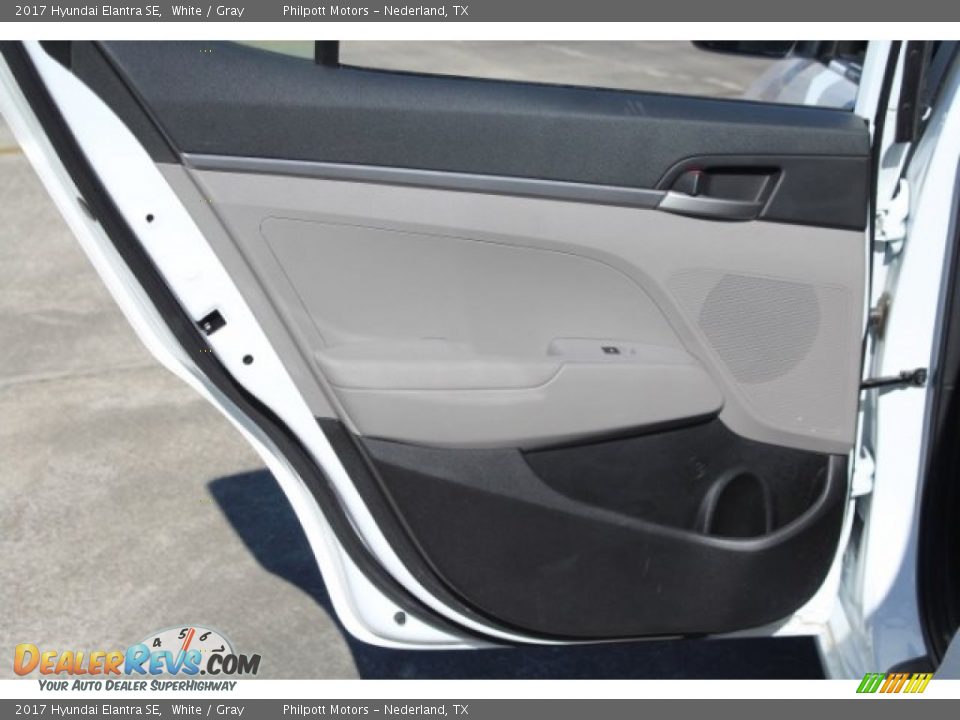 2017 Hyundai Elantra SE White / Gray Photo #16