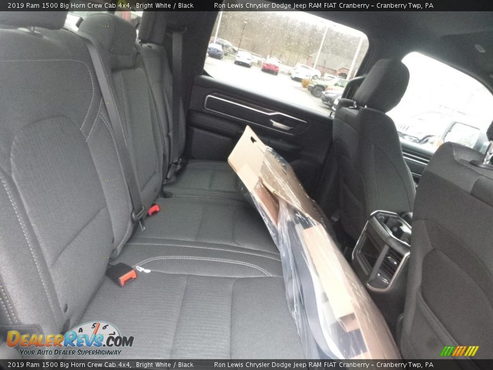2019 Ram 1500 Big Horn Crew Cab 4x4 Bright White / Black Photo #12