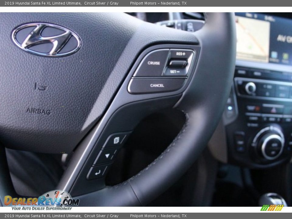 2019 Hyundai Santa Fe XL Limited Ultimate Circuit Silver / Gray Photo #17