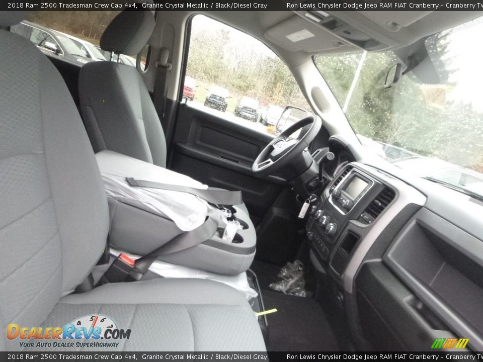 2018 Ram 2500 Tradesman Crew Cab 4x4 Granite Crystal Metallic / Black/Diesel Gray Photo #10