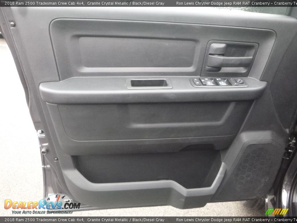 2018 Ram 2500 Tradesman Crew Cab 4x4 Granite Crystal Metallic / Black/Diesel Gray Photo #15