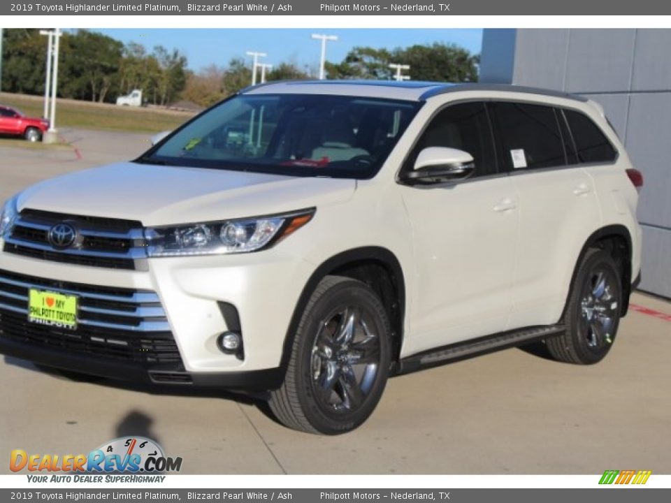 2019 Toyota Highlander Limited Platinum Blizzard Pearl White / Ash Photo #4