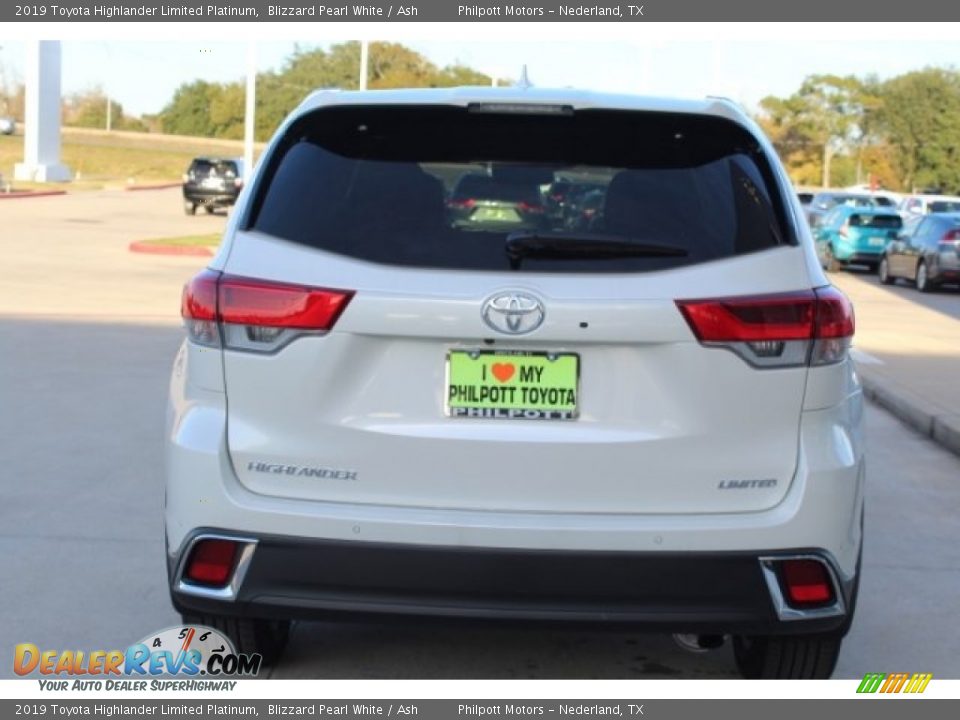 2019 Toyota Highlander Limited Platinum Blizzard Pearl White / Ash Photo #7