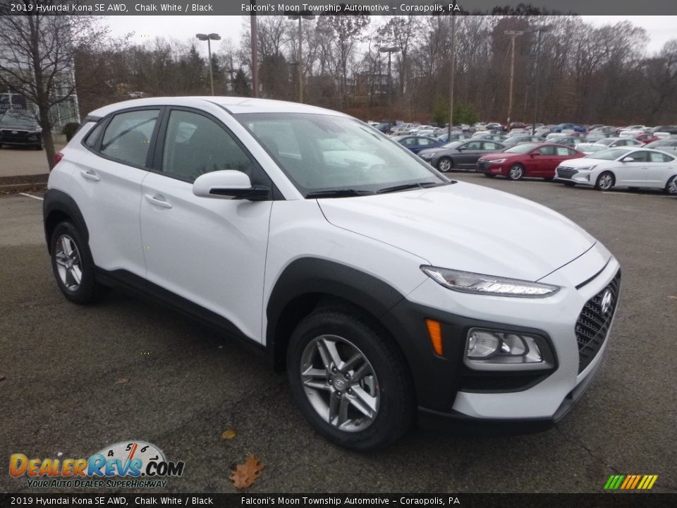 Front 3/4 View of 2019 Hyundai Kona SE AWD Photo #3