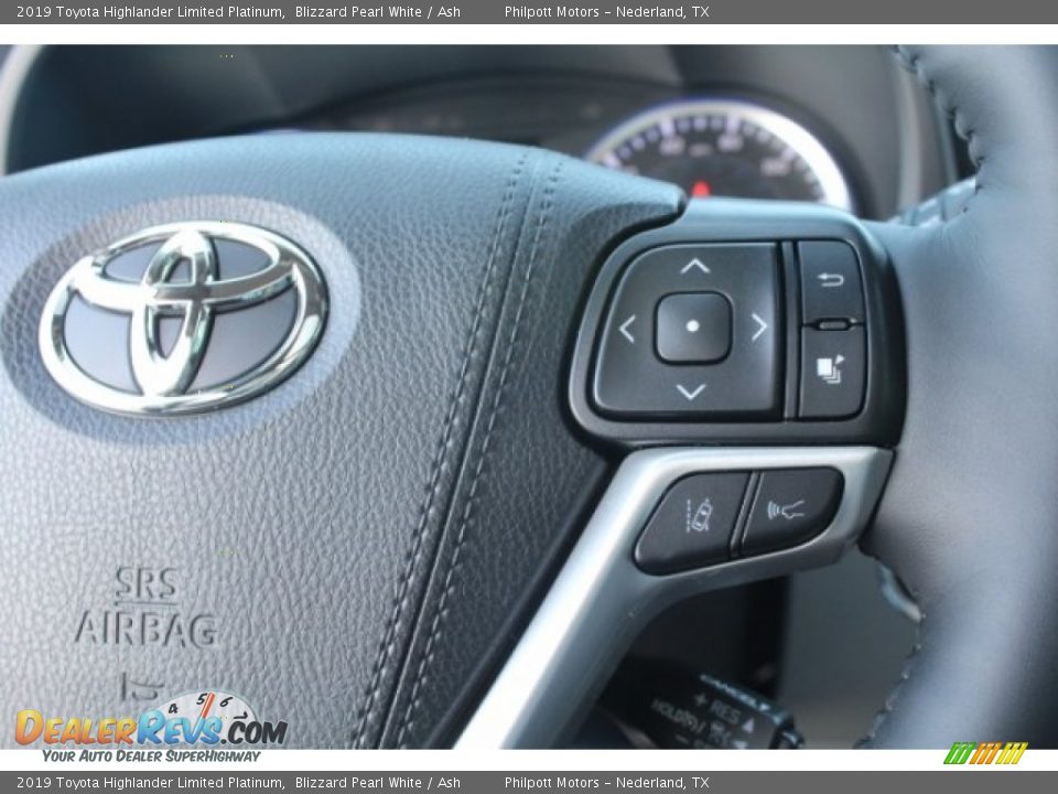 2019 Toyota Highlander Limited Platinum Blizzard Pearl White / Ash Photo #16