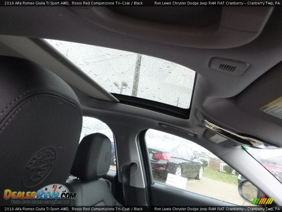 2019 Alfa Romeo Giulia Ti Sport AWD Rosso Red Competizione Tri-Coat / Black Photo #16