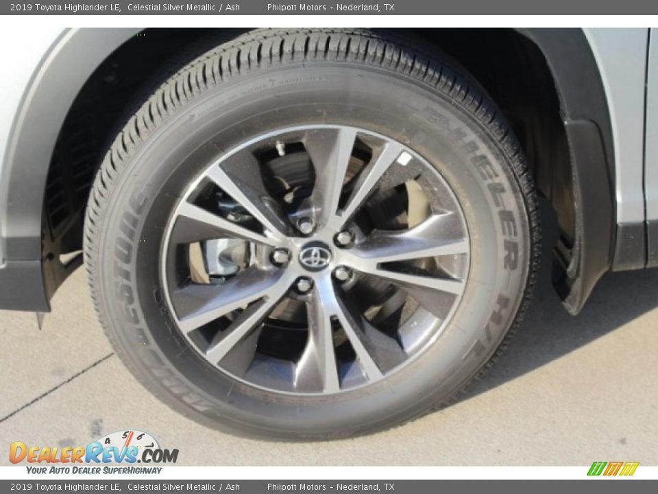 2019 Toyota Highlander LE Celestial Silver Metallic / Ash Photo #6