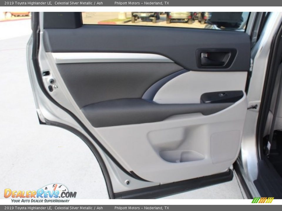 2019 Toyota Highlander LE Celestial Silver Metallic / Ash Photo #18