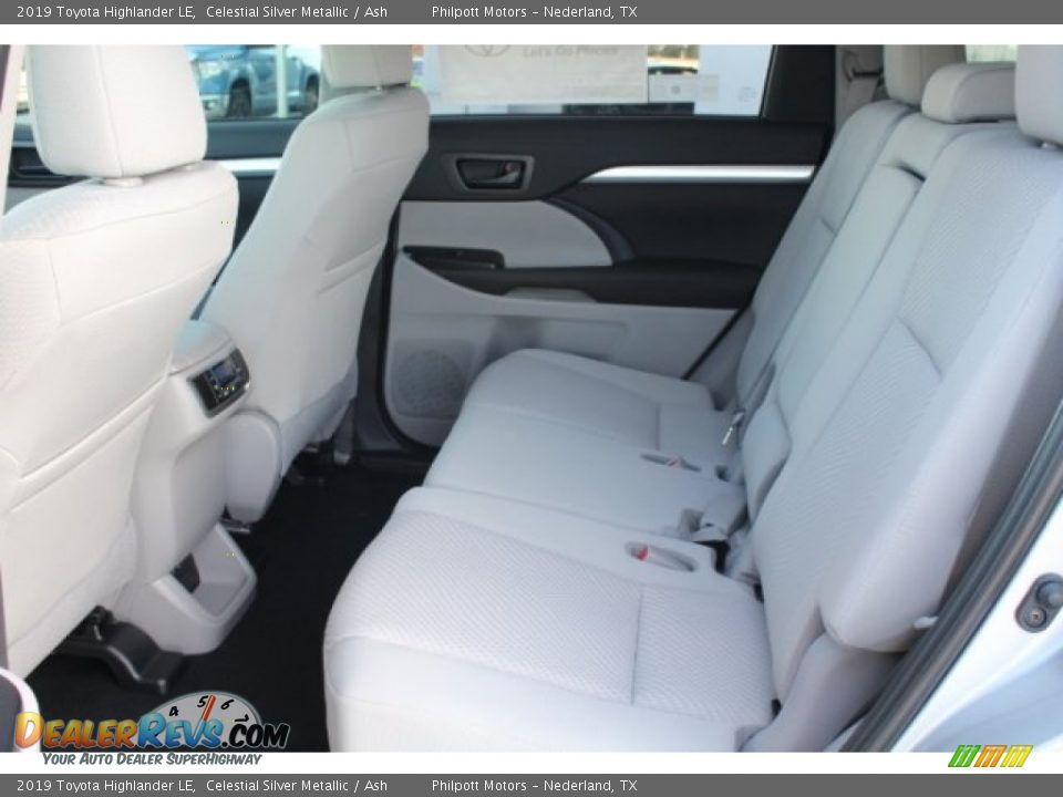 2019 Toyota Highlander LE Celestial Silver Metallic / Ash Photo #19