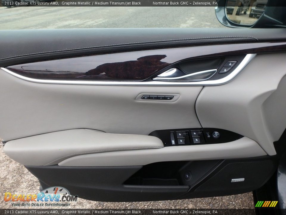 2013 Cadillac XTS Luxury AWD Graphite Metallic / Medium Titanium/Jet Black Photo #18