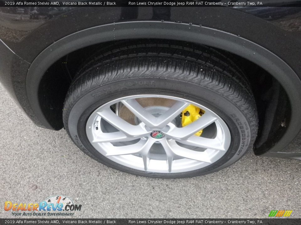 2019 Alfa Romeo Stelvio AWD Volcano Black Metallic / Black Photo #3