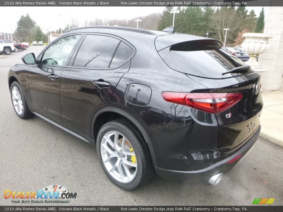 2019 Alfa Romeo Stelvio AWD Volcano Black Metallic / Black Photo #5