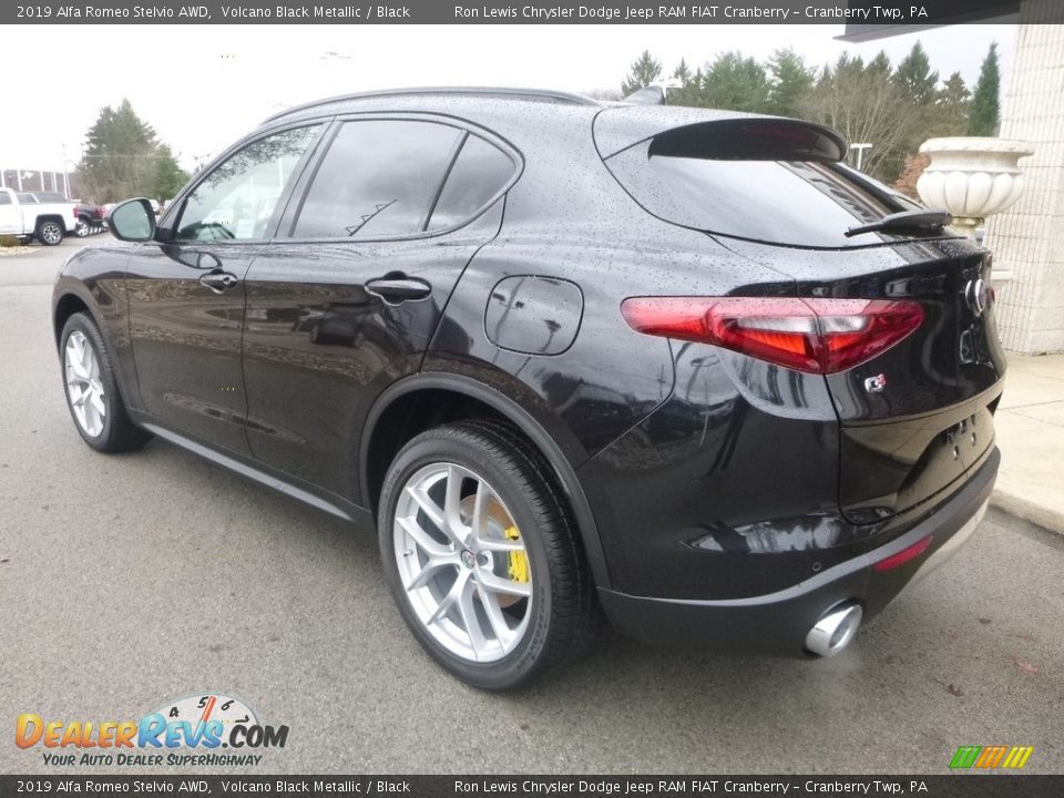 2019 Alfa Romeo Stelvio AWD Volcano Black Metallic / Black Photo #6
