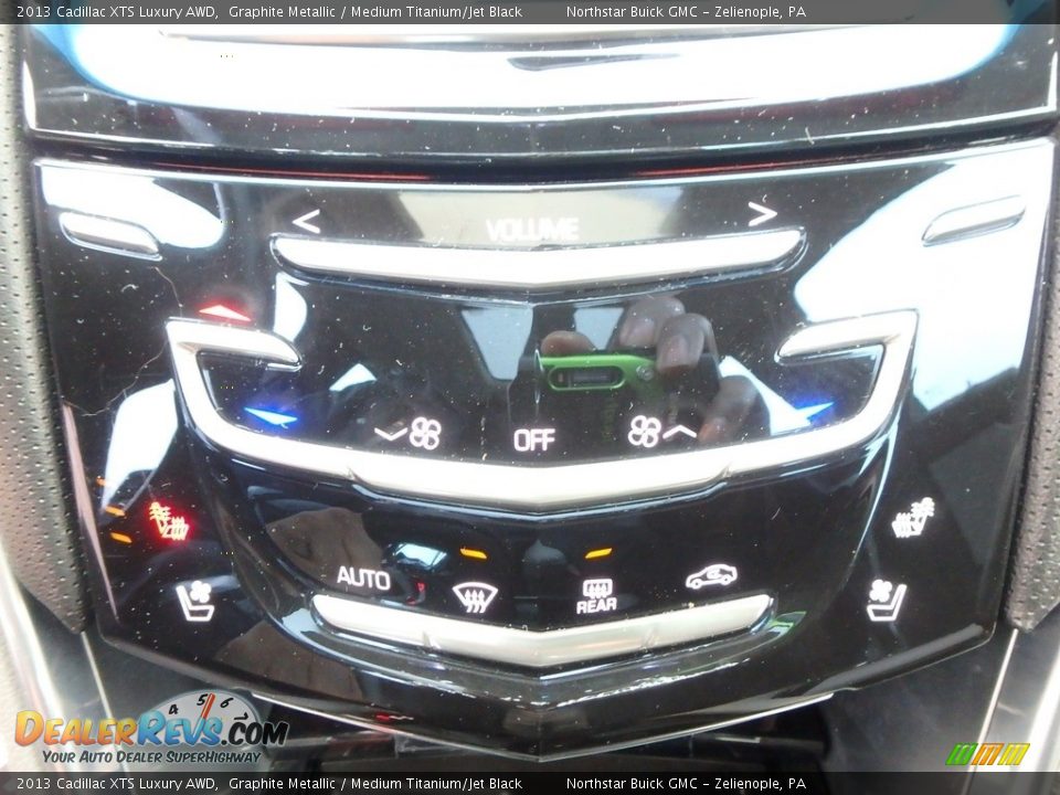 2013 Cadillac XTS Luxury AWD Graphite Metallic / Medium Titanium/Jet Black Photo #27