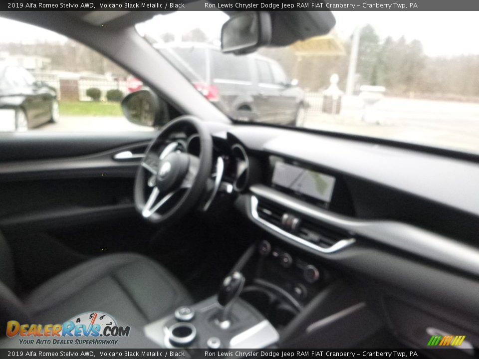 2019 Alfa Romeo Stelvio AWD Volcano Black Metallic / Black Photo #16