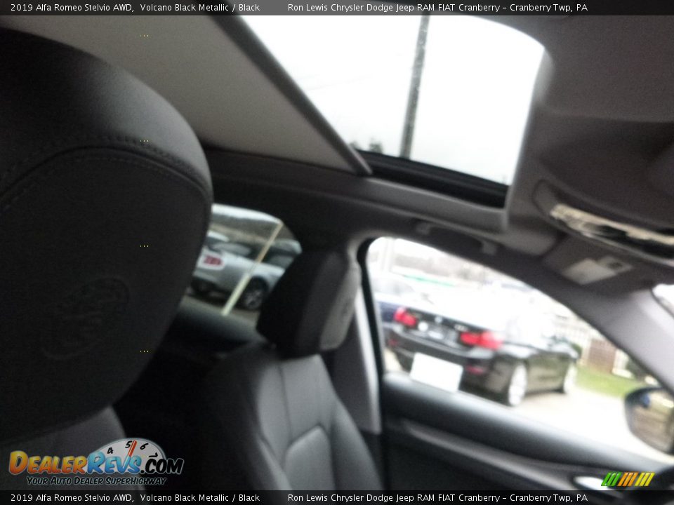 2019 Alfa Romeo Stelvio AWD Volcano Black Metallic / Black Photo #17